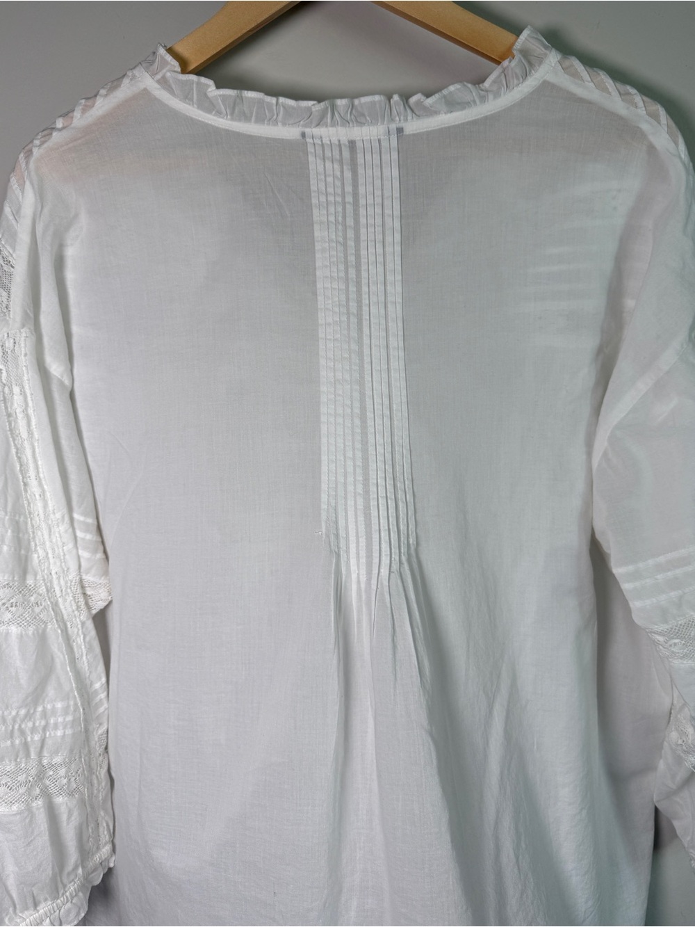 Ralph Lauren White Lace Pintuck Cotton Tunic Top - small rip in the seam. - Picture 4 of 10